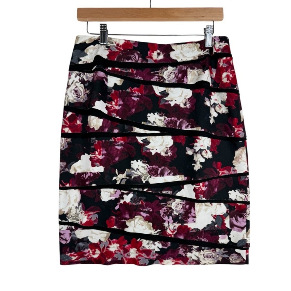White House Black Market Red Black Floral Print Tiered Pencil Skirt Size 6